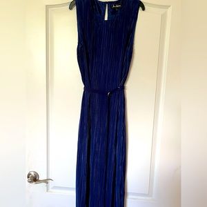 Sam Edelman beautiful navy cocktail dress, nice for a wedding too. Size 12.